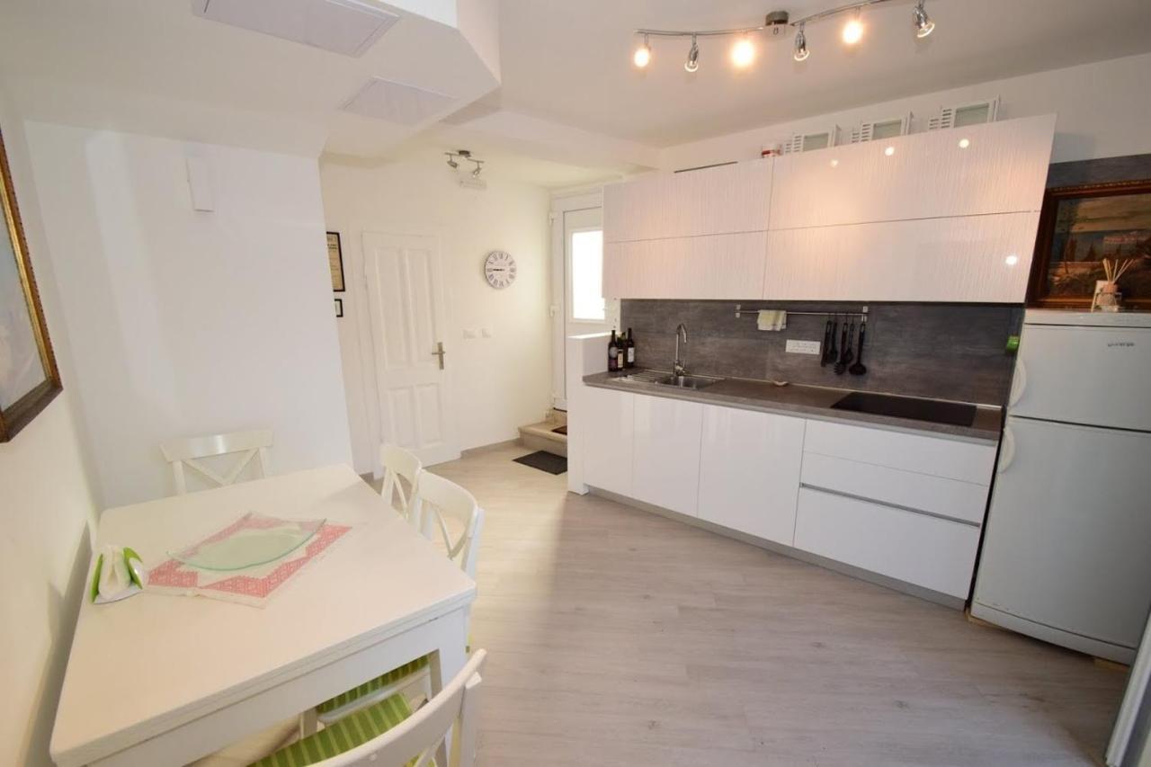 Apartment Sulic ดูบรอฟนิก ภายนอก รูปภาพ